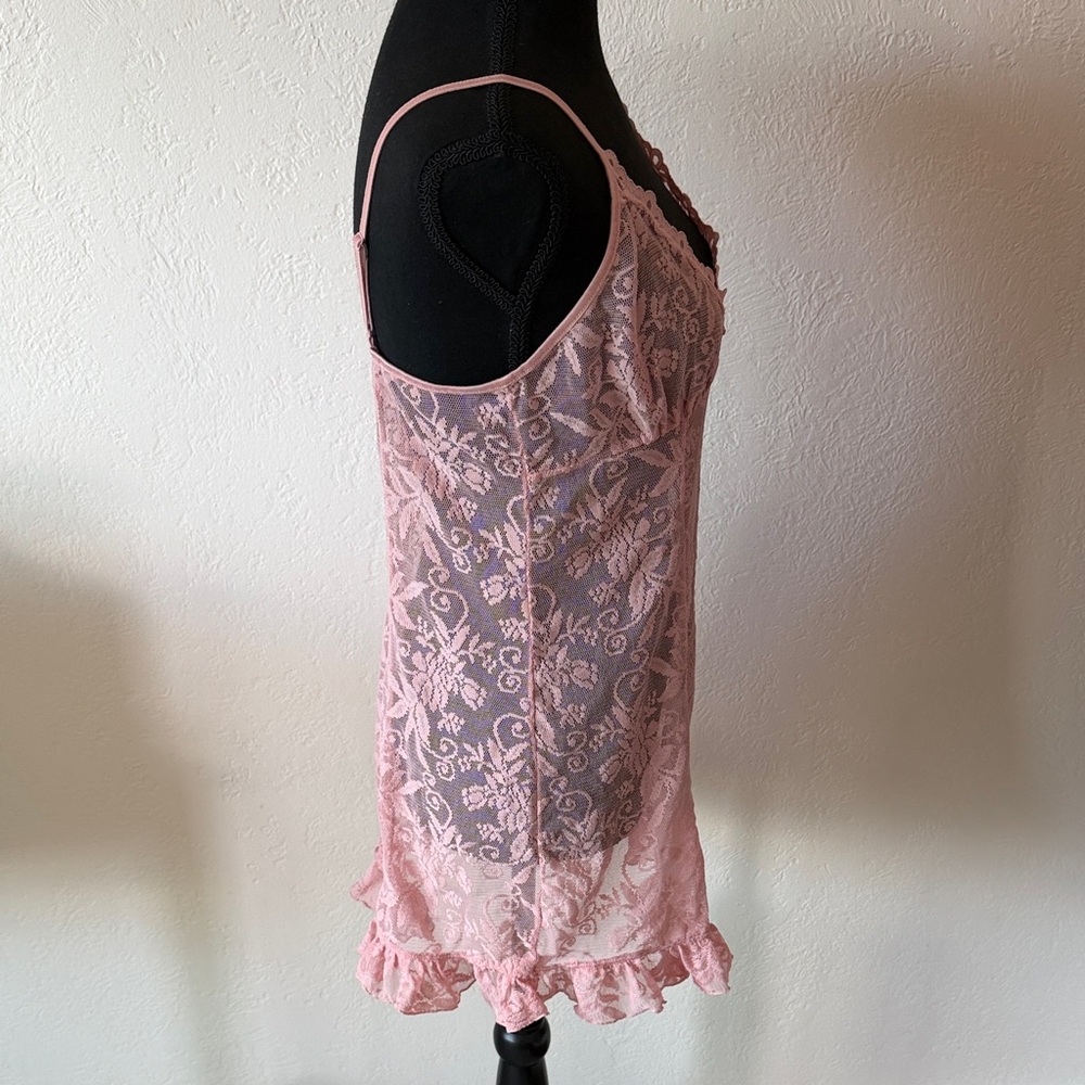 VINTAGE Elegant Pink Lace Chemise - Picture 2 of 3